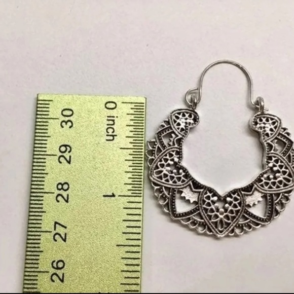 NEW! Silver Boho Vintage Style Filigree Hoop Fashion Earrings - Picture 3 of 5